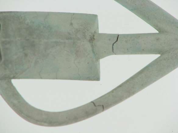 Influence of waste reuse on hot embrittlement phenomena