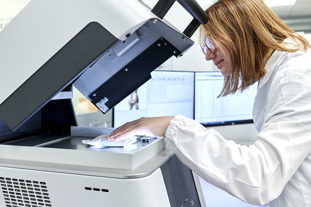 Energy dispersive x-ray fluorescence ​spectrometer